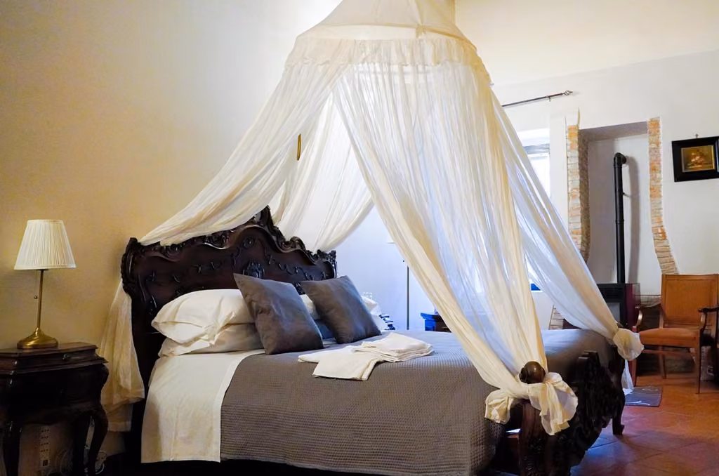 Camera tripla dell'abbazia con letto matrimoniale e letto singolo
